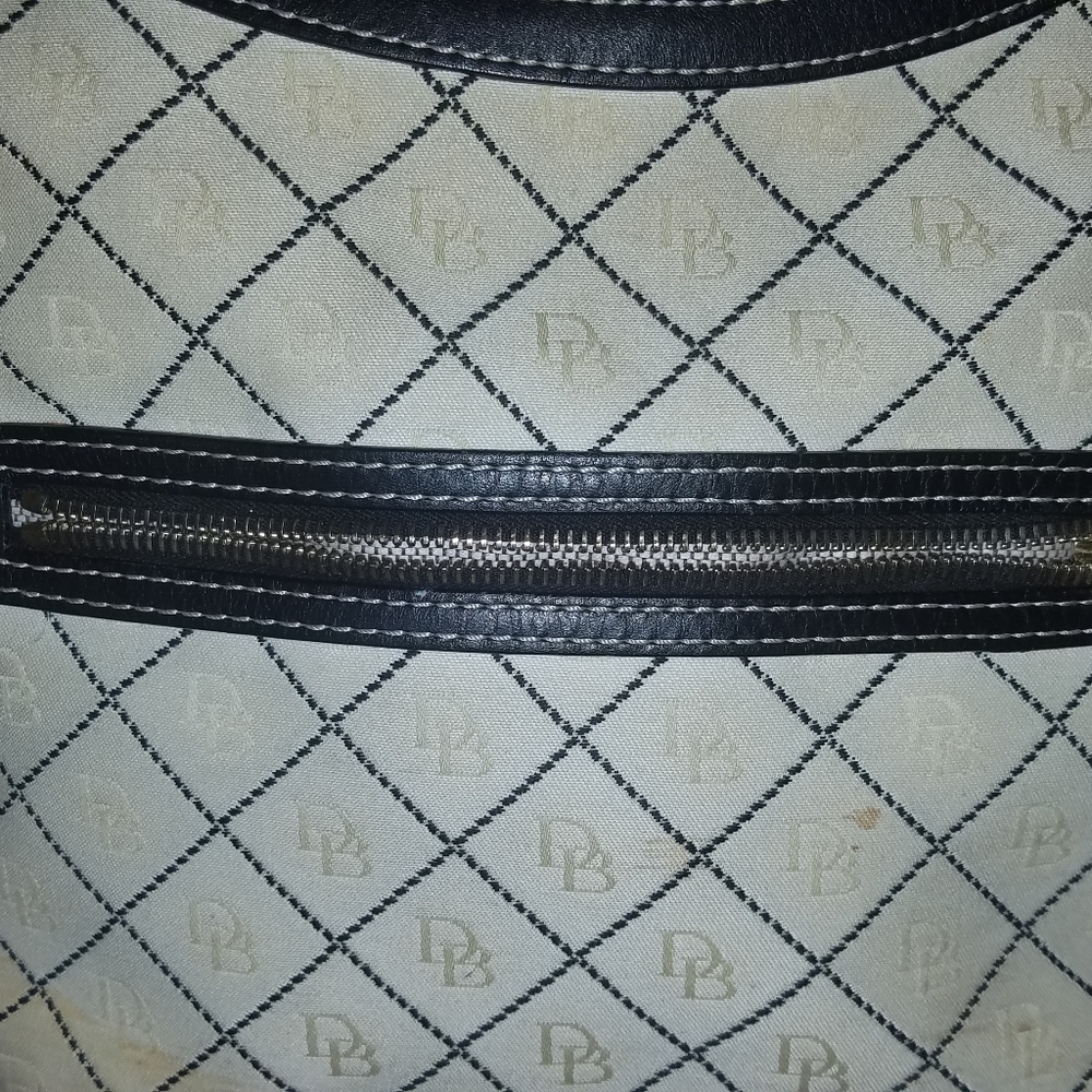 Dooney & Bourke handbag